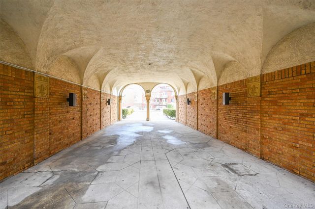 83-44 Lefferts Boulevard 3C, Kew Gardens, NY 11415