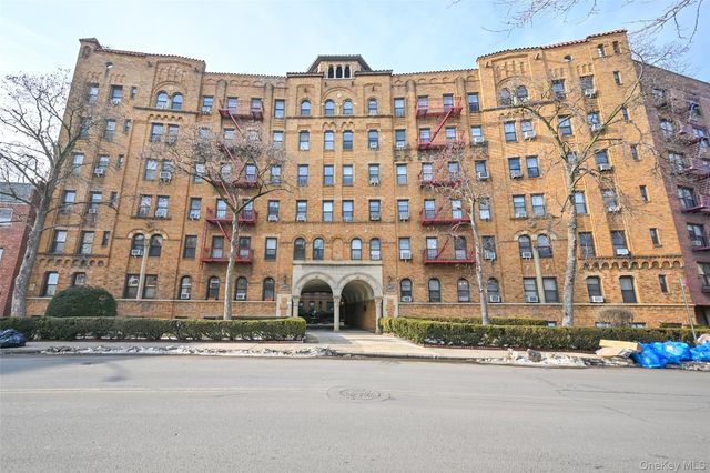 83-44 Lefferts Boulevard 3C, Kew Gardens, NY 11415