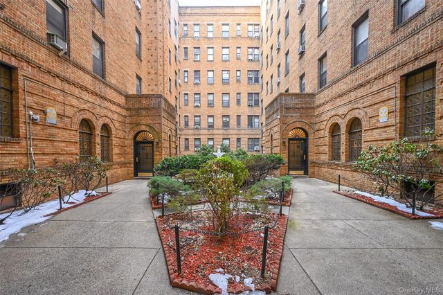 83-44 Lefferts Boulevard 3C, Kew Gardens, NY 11415