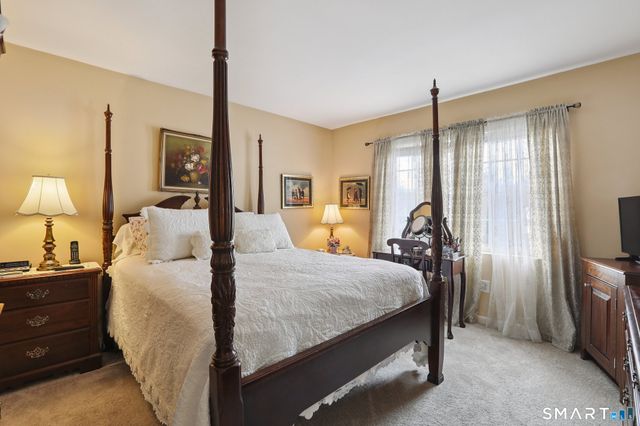 56 Pembroke Road 4, Danbury, CT 06811