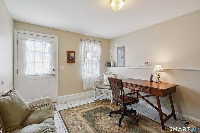 56 Pembroke Road 4, Danbury, CT 06811