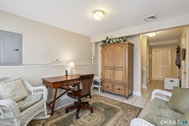 56 Pembroke Road 4, Danbury, CT 06811