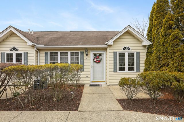 56 Pembroke Road 4, Danbury, CT 06811