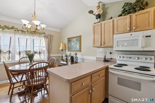 56 Pembroke Road 4, Danbury, CT 06811