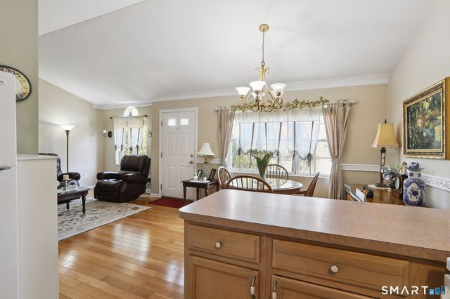 56 Pembroke Road 4, Danbury, CT 06811