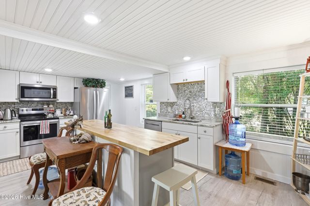 9081 Beach Drive SW, Calabash, NC 28467