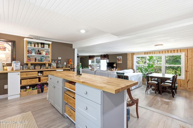 9081 Beach Drive SW, Calabash, NC 28467
