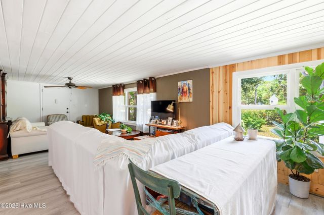 9081 Beach Drive SW, Calabash, NC 28467
