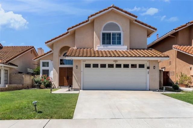 537 Savona, Oak Park, CA 91377