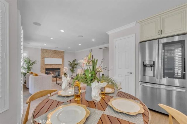 537 Savona, Oak Park, CA 91377