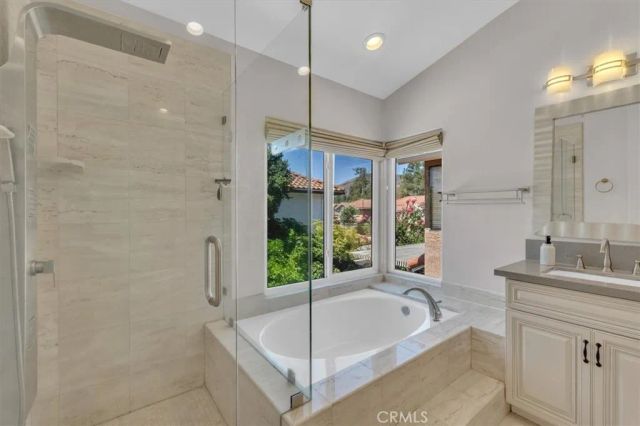 537 Savona, Oak Park, CA 91377