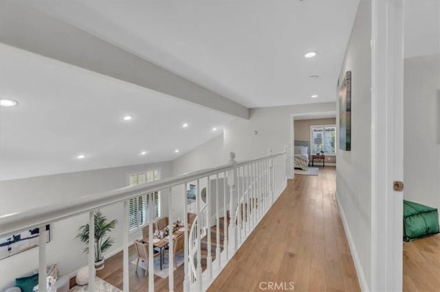 537 Savona, Oak Park, CA 91377