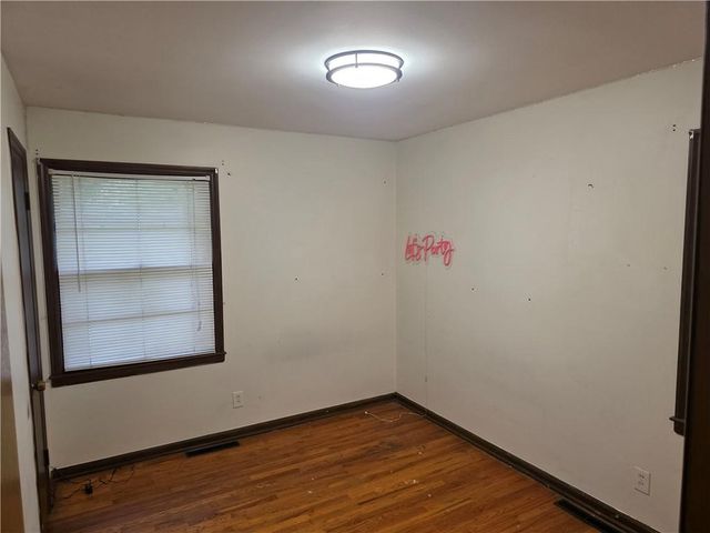 3335 N chippewa Drive, North Kansas City, MO 64116