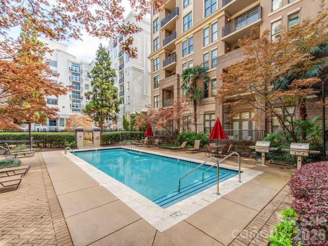 718 W Trade Street 414, Charlotte, NC 28202