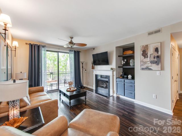 718 W Trade Street 414, Charlotte, NC 28202