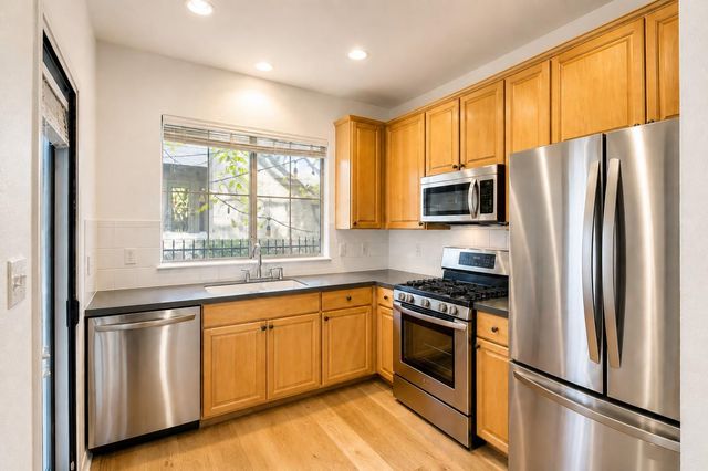 1011 Brodie ST 32, Austin, TX 78704