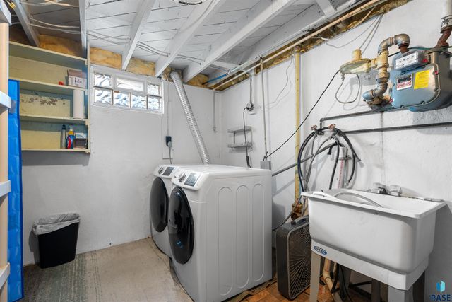 1613 E 25th St Street, Sioux Falls, SD 57105