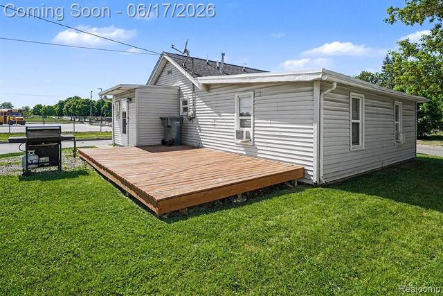 651 S Elm Street, Lapeer, MI 48446