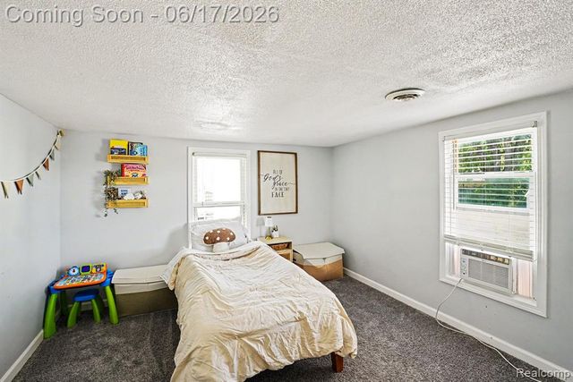 651 S Elm Street, Lapeer, MI 48446