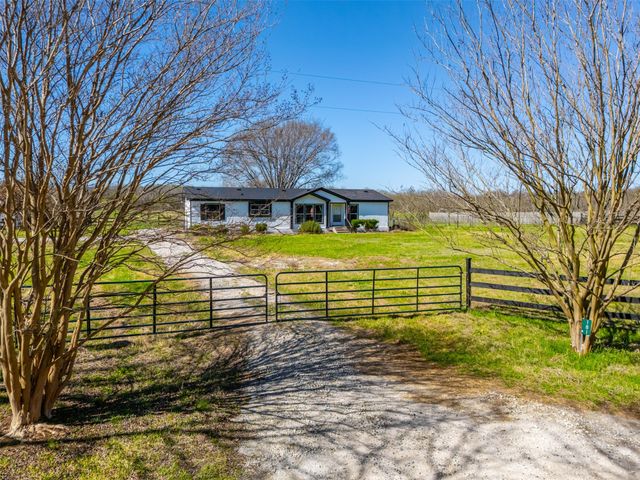 181 Private Road 125, Whitney, TX 76692