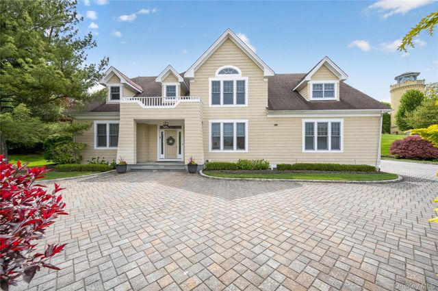 62 Pembroke Drive, Glen Cove, NY 11542