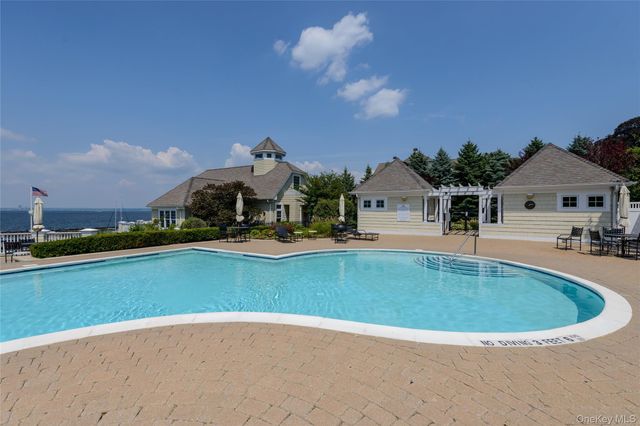 62 Pembroke Drive, Glen Cove, NY 11542