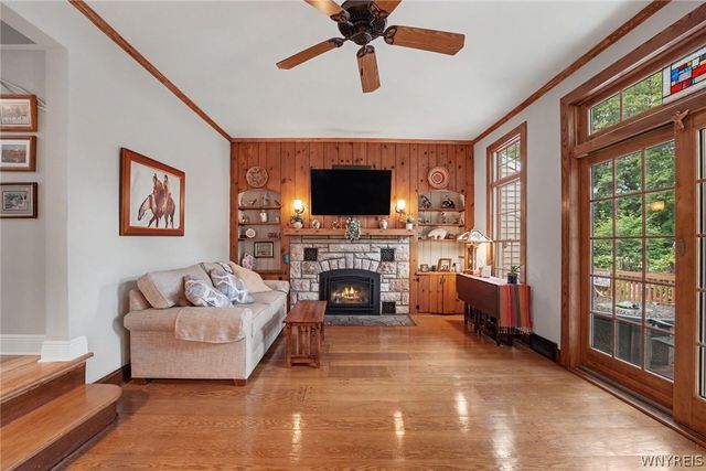 38 Lombardy Lane, Hamburg, NY 14075