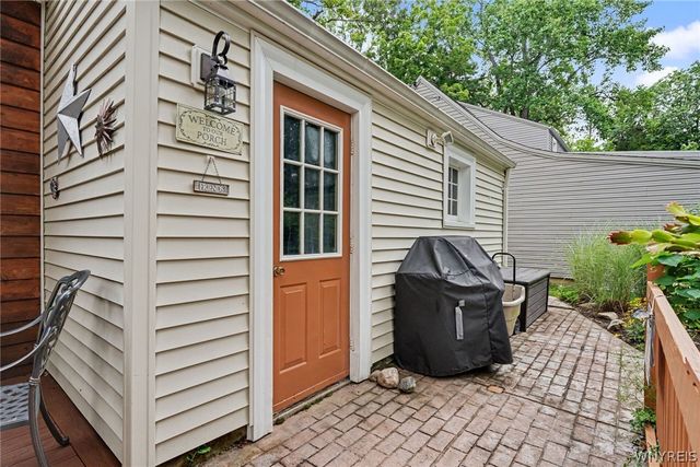 38 Lombardy Lane, Hamburg, NY 14075