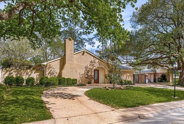 1803 Briarpark Drive, Houston, TX 77042