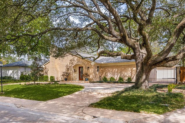 1803 Briarpark Drive, Houston, TX 77042