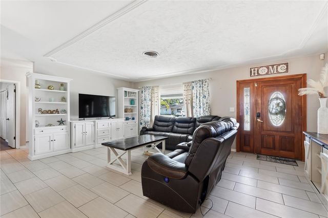 2701 64TH AVENUE S, St Petersburg, FL 33712