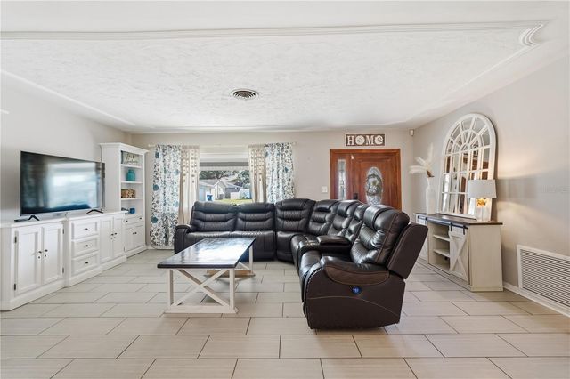 2701 64TH AVENUE S, St Petersburg, FL 33712