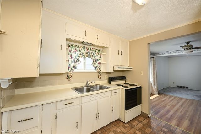 1253 Dietz Avenue, Akron, OH 44301
