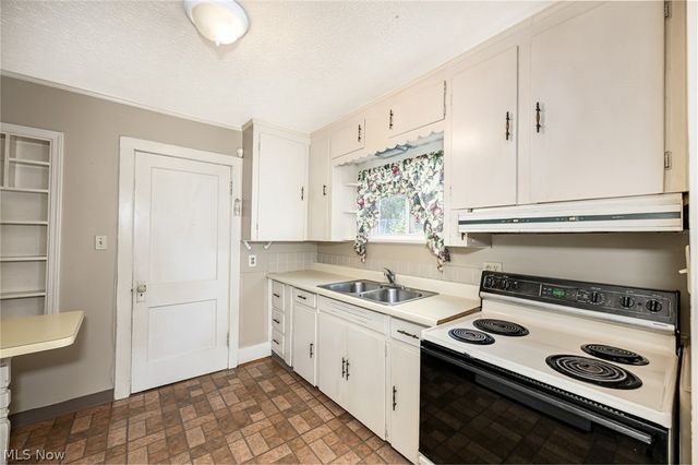 1253 Dietz Avenue, Akron, OH 44301