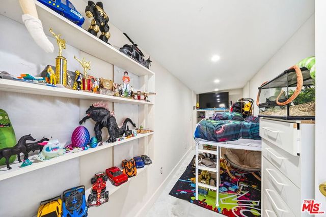 24812 Pitcairn Way, Torrance, CA 90505