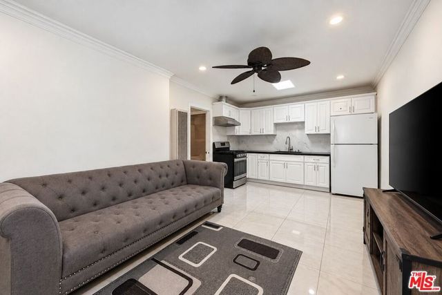 24812 Pitcairn Way, Torrance, CA 90505