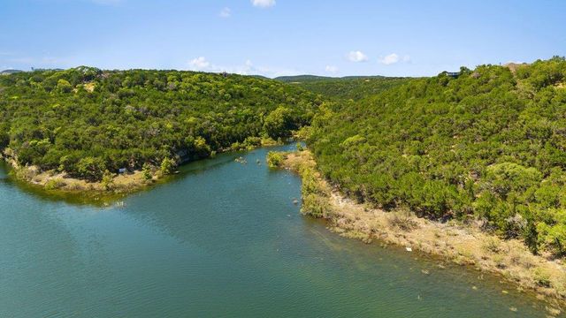 18825 Hidden Ridge PL, Jonestown, TX 78645