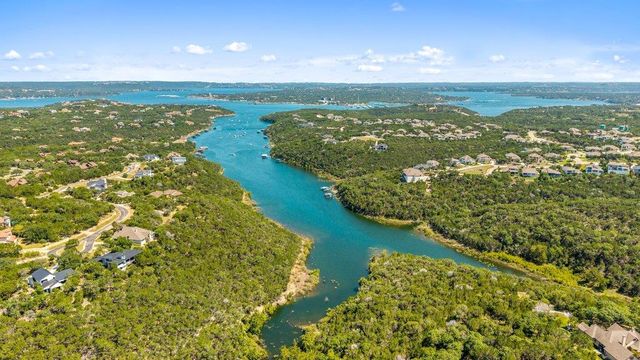18825 Hidden Ridge PL, Jonestown, TX 78645