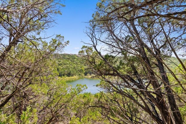 18825 Hidden Ridge PL, Jonestown, TX 78645
