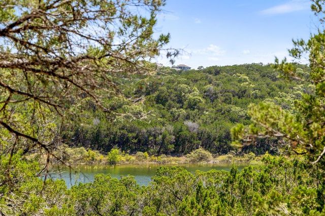 18825 Hidden Ridge PL, Jonestown, TX 78645