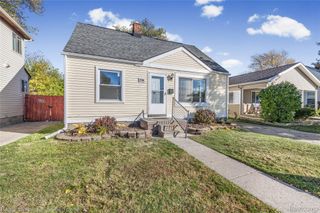27336 Ridgewood Street, Roseville, MI 48066