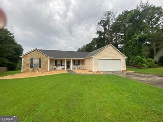 911 Castle Court, Monroe, GA 30656