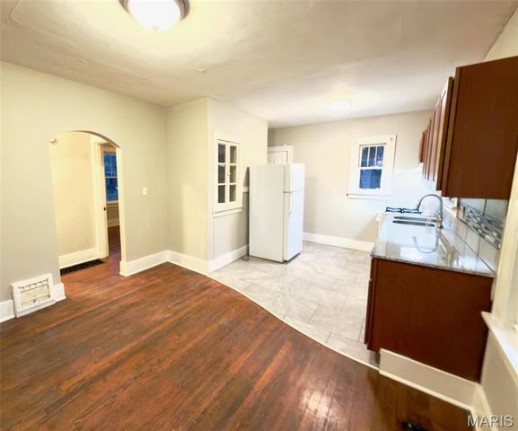 719 Tiffin Avenue, St Louis, MO 63135