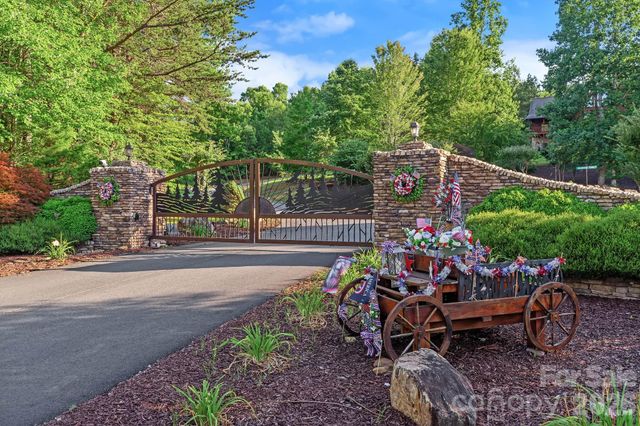 745 Mossy Oak Trail, Nebo, NC 28761