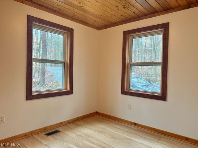 86170 Tappan Highlands Road, Uhrichsville, OH 44683