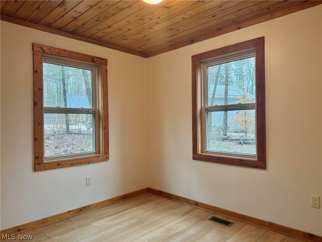 86170 Tappan Highlands Road, Uhrichsville, OH 44683