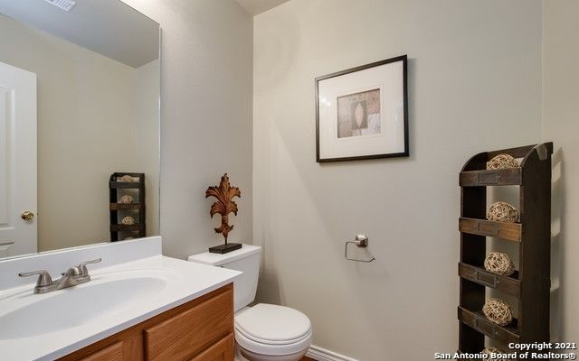 650 Granite Cliff, San Antonio, TX 78251