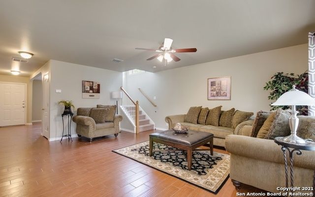 650 Granite Cliff, San Antonio, TX 78251