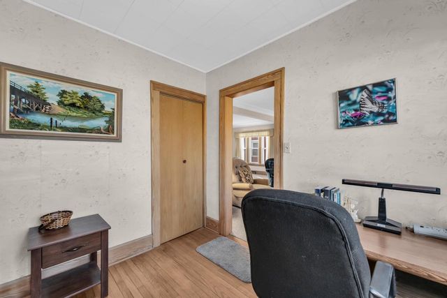 733 West Lawn AVENUE, Racine, WI 53405