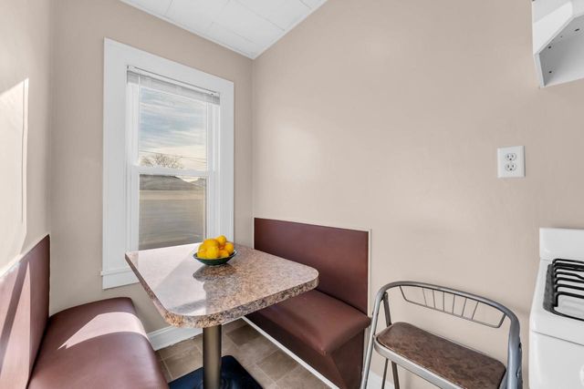 733 West Lawn AVENUE, Racine, WI 53405